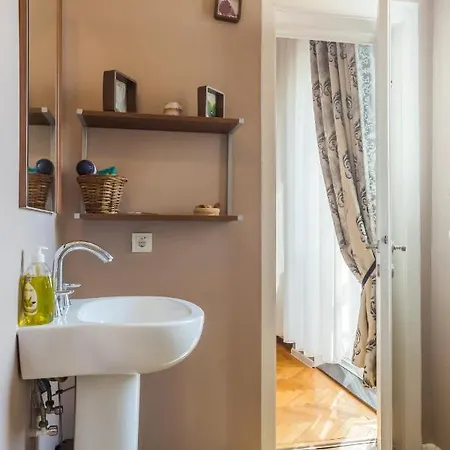 Apartment Deluxe Cismigiu Park