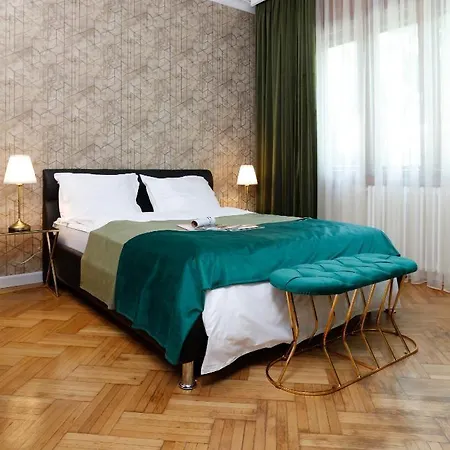 Deluxe Cismigiu Park Apartment