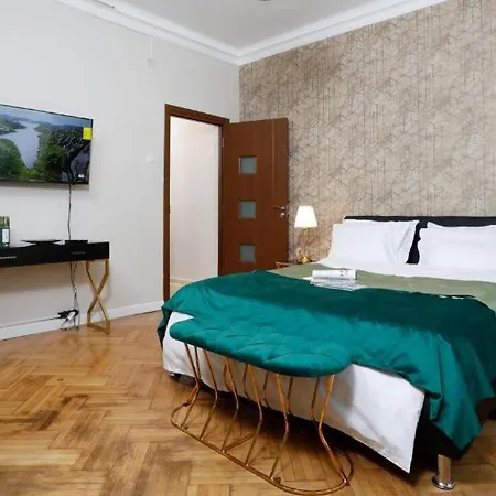 Deluxe Cismigiu Park Apartment *