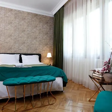 Apartment Deluxe Cismigiu Park *