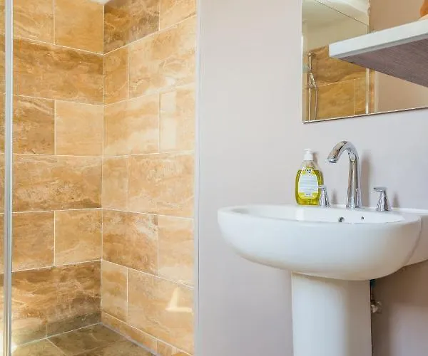 Deluxe Cismigiu Park Бухарест